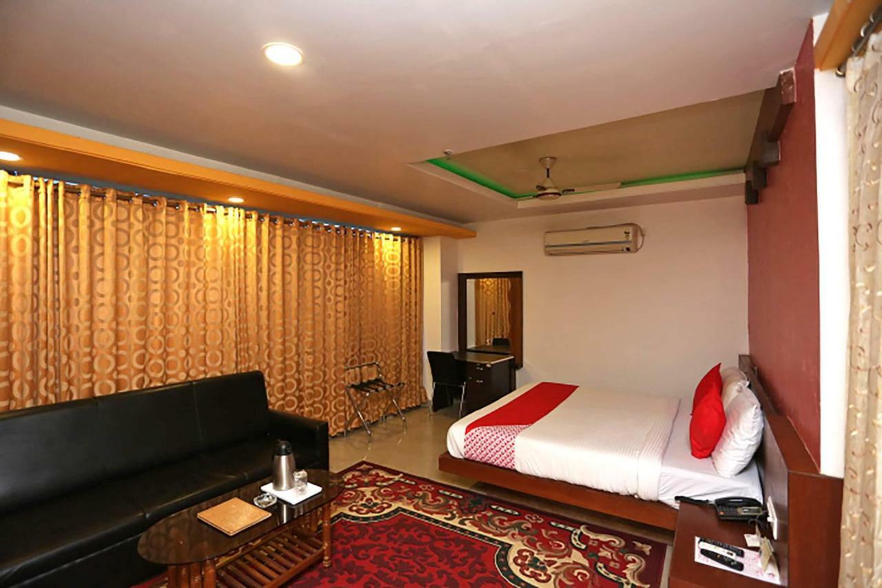 Oyo 38191 Dayal Residency Hotell Jajpur Exteriör bild